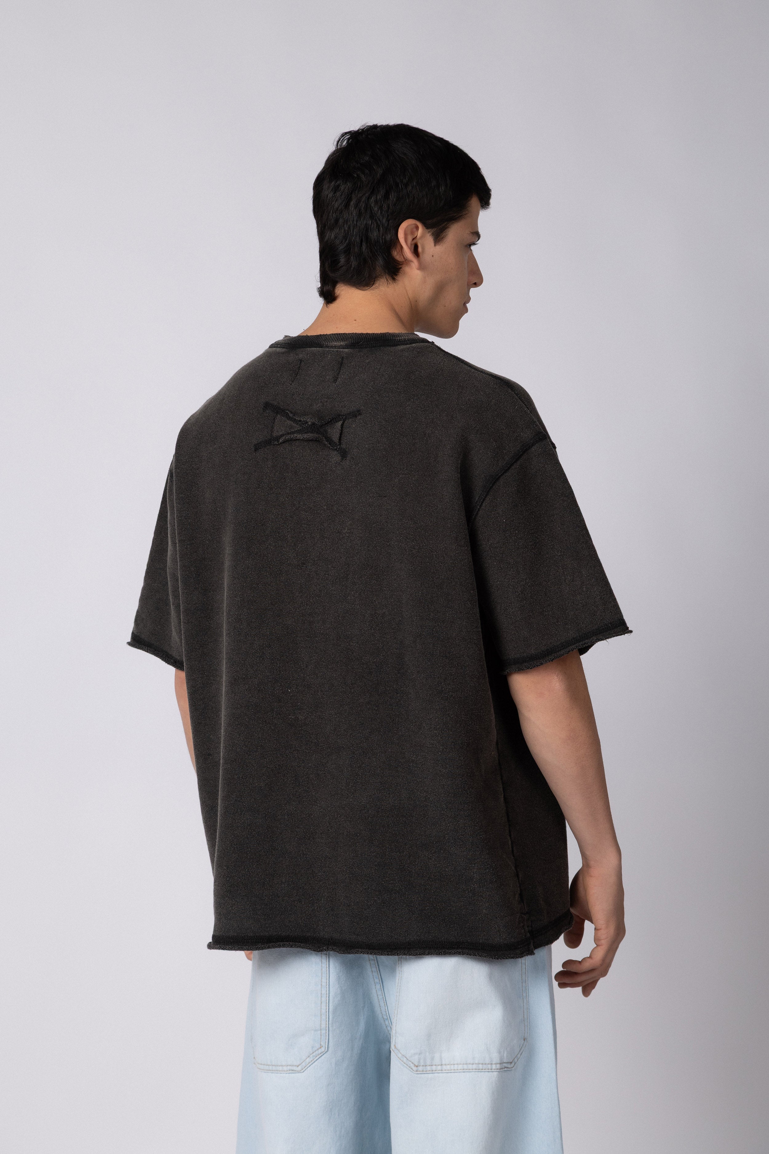 Remeron Rustico Over Skar Negro