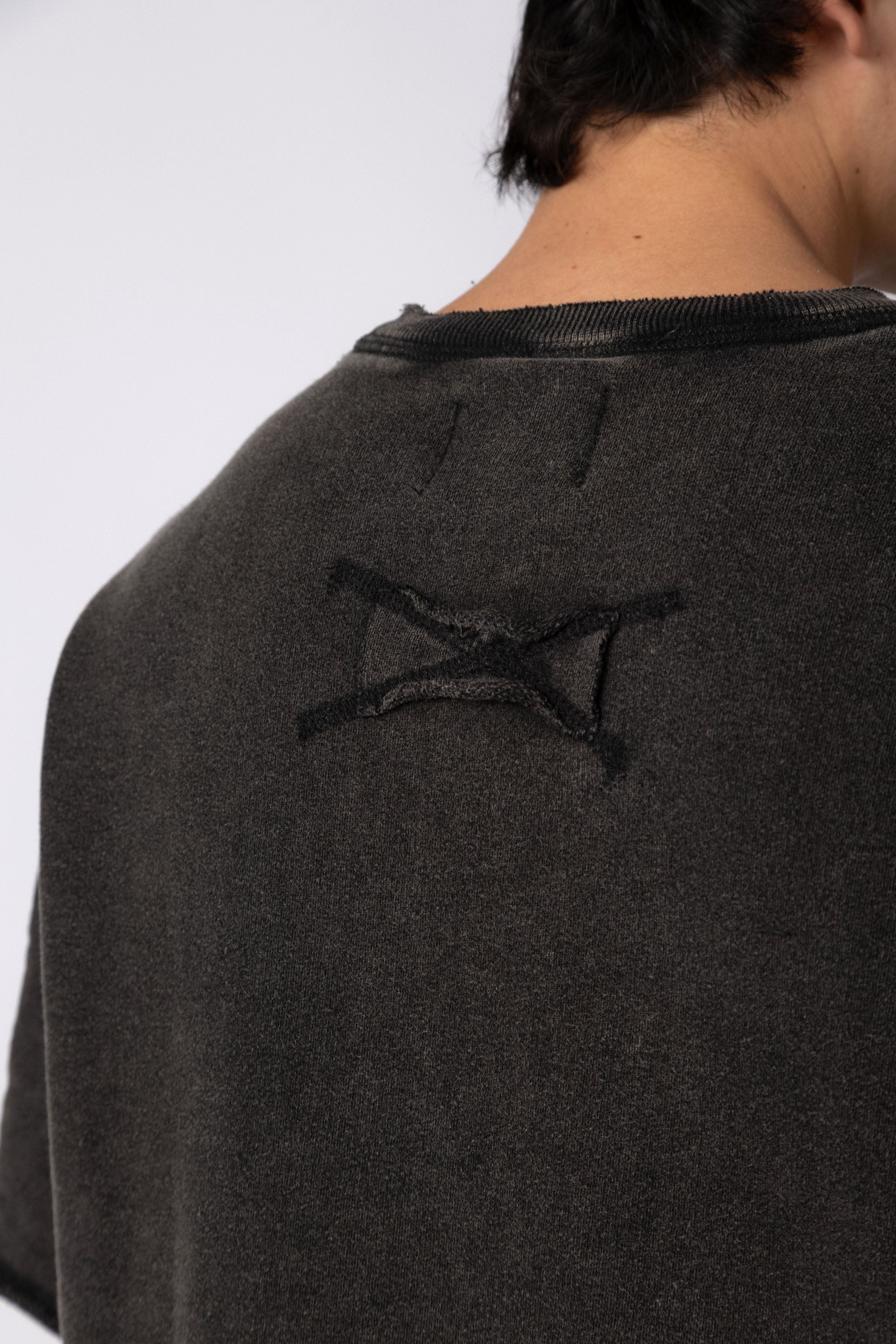 Remeron Rustico Over Skar Negro