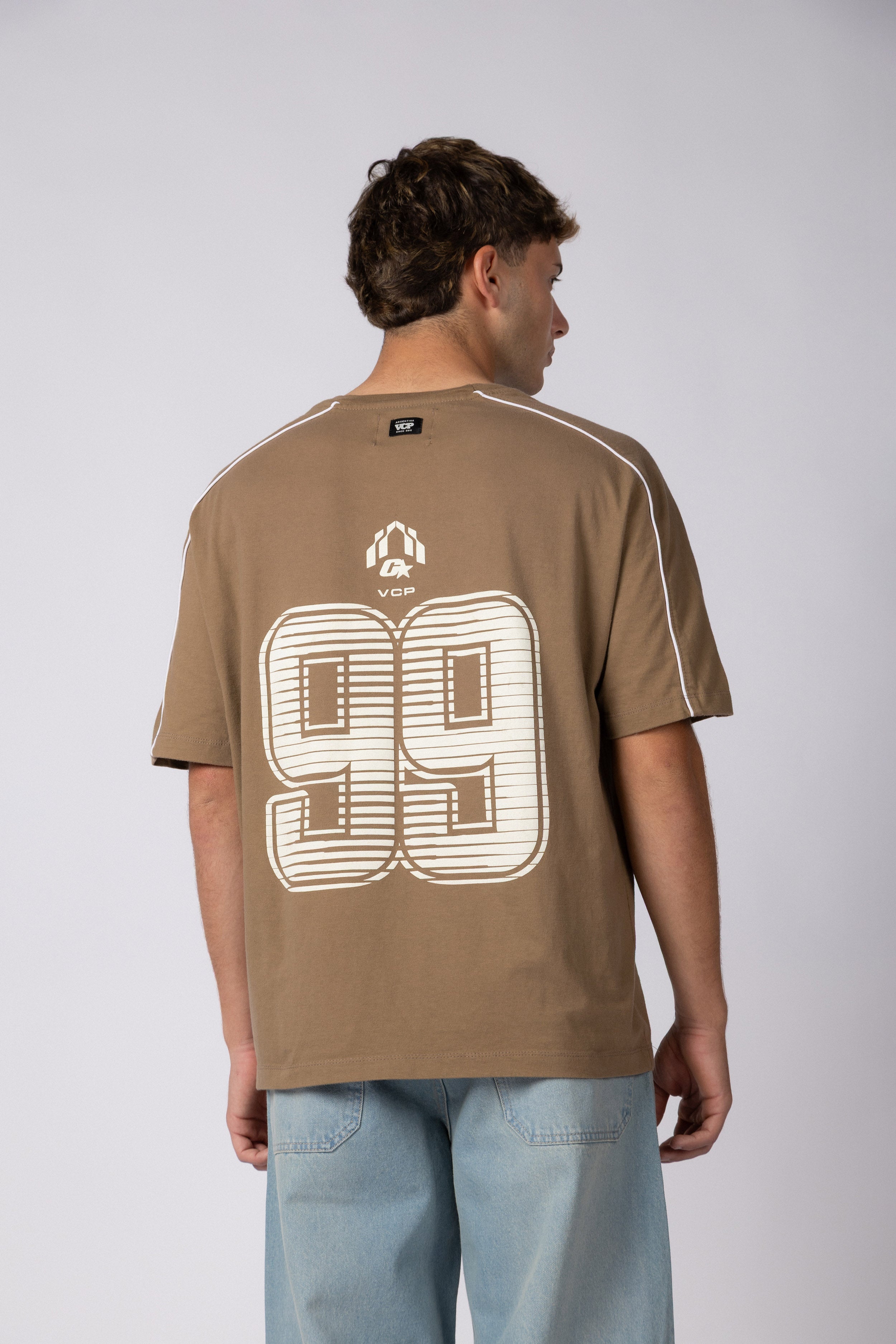 Remera Rift Nine Moka