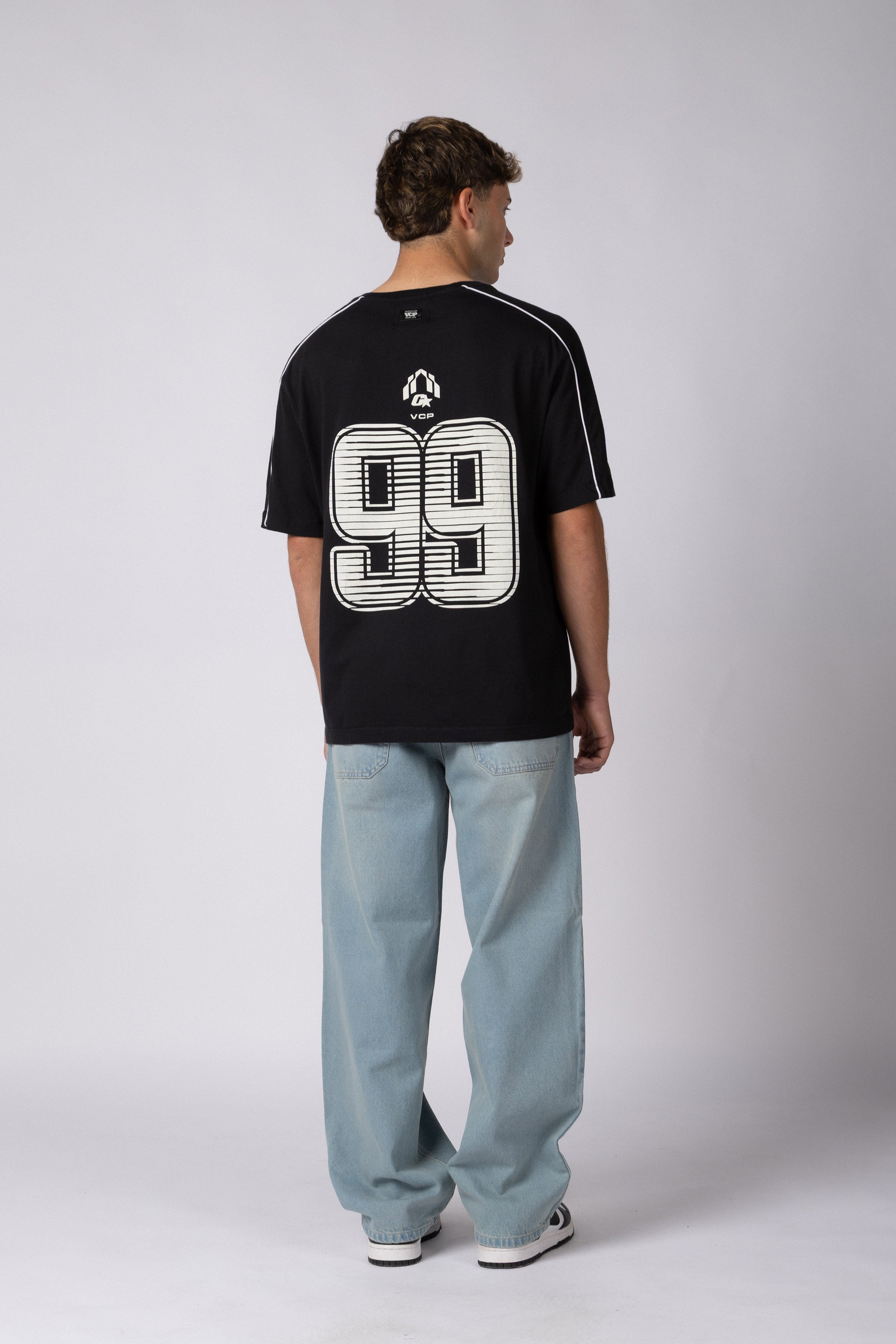Remera Rift Nine Negra