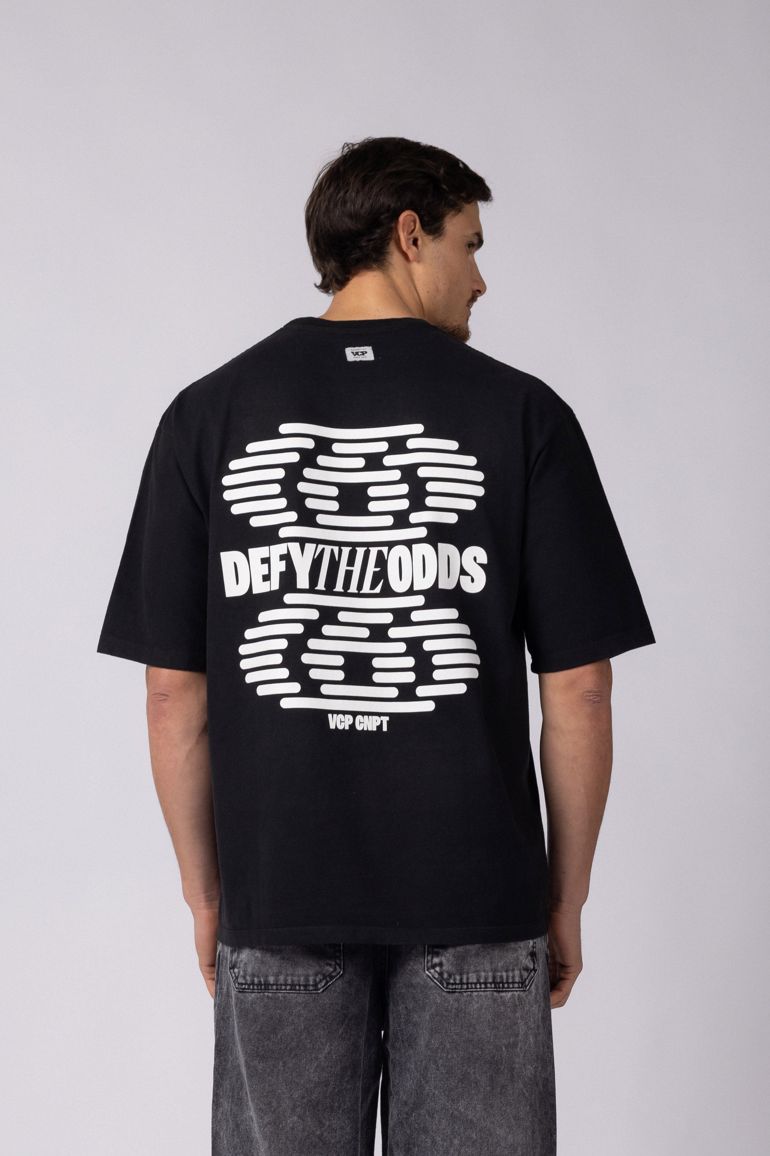 Remera Over Rhy Odds Negra
