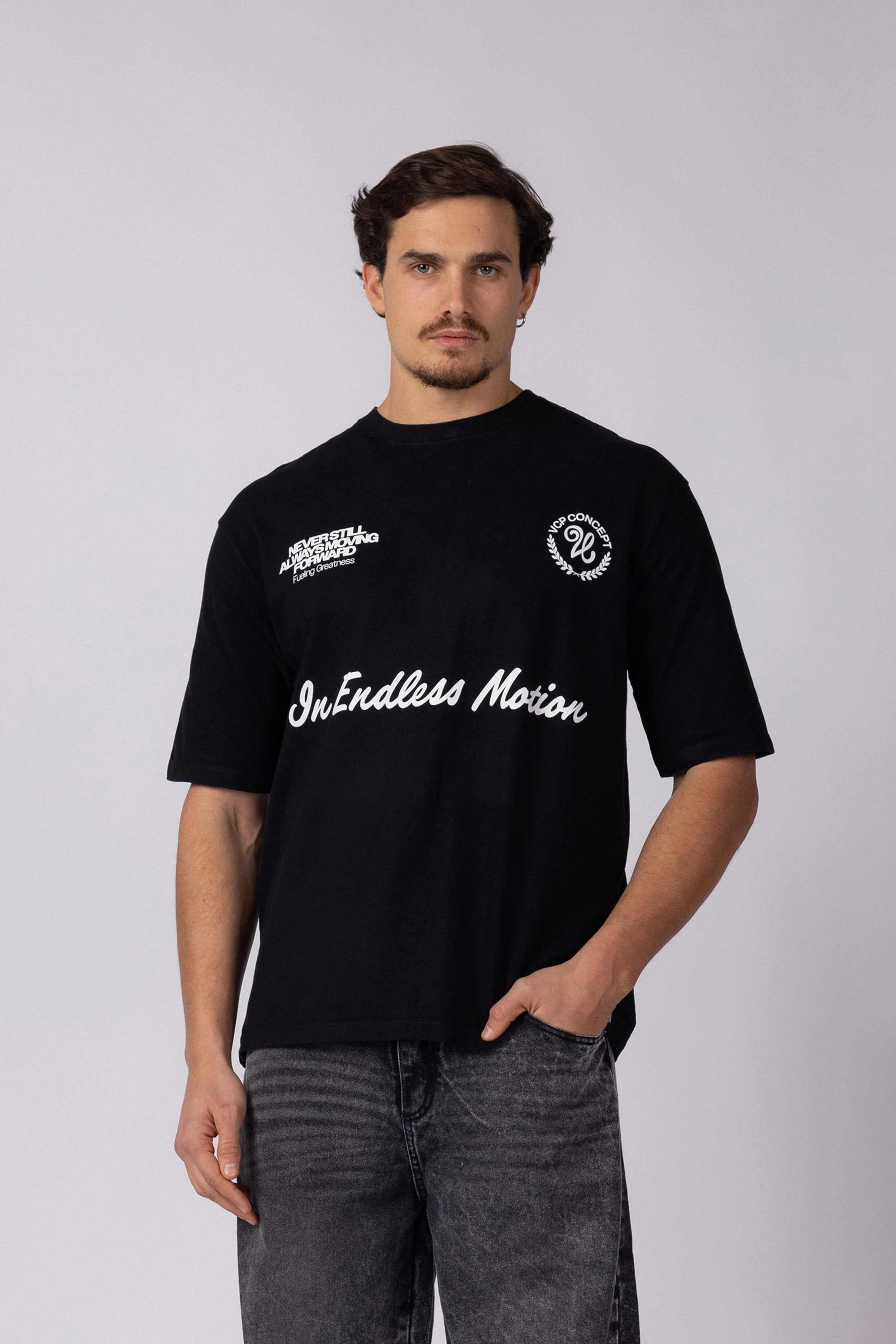 Remera Over Rhy Prisma Negra