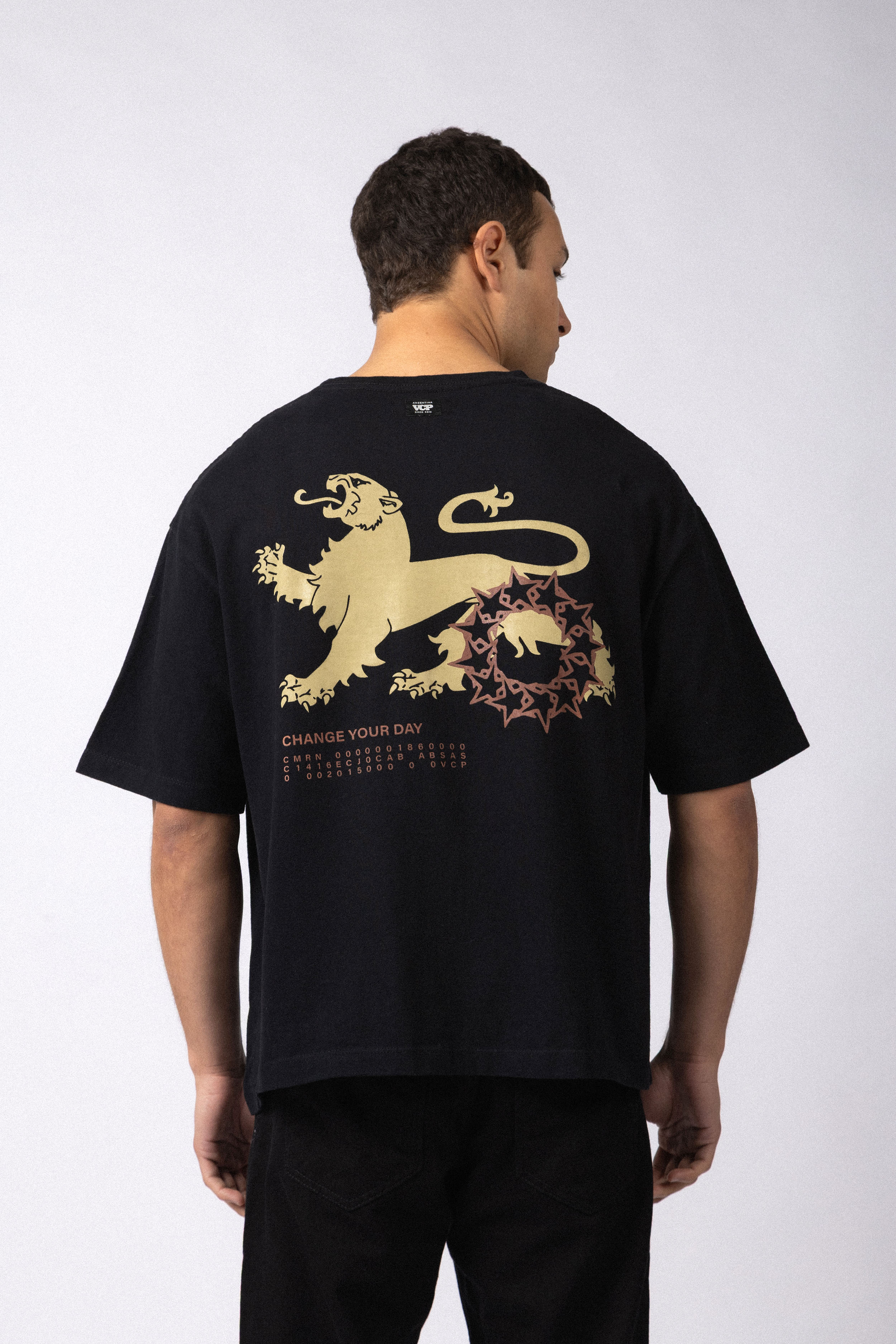 Remera Boxy Change Negra