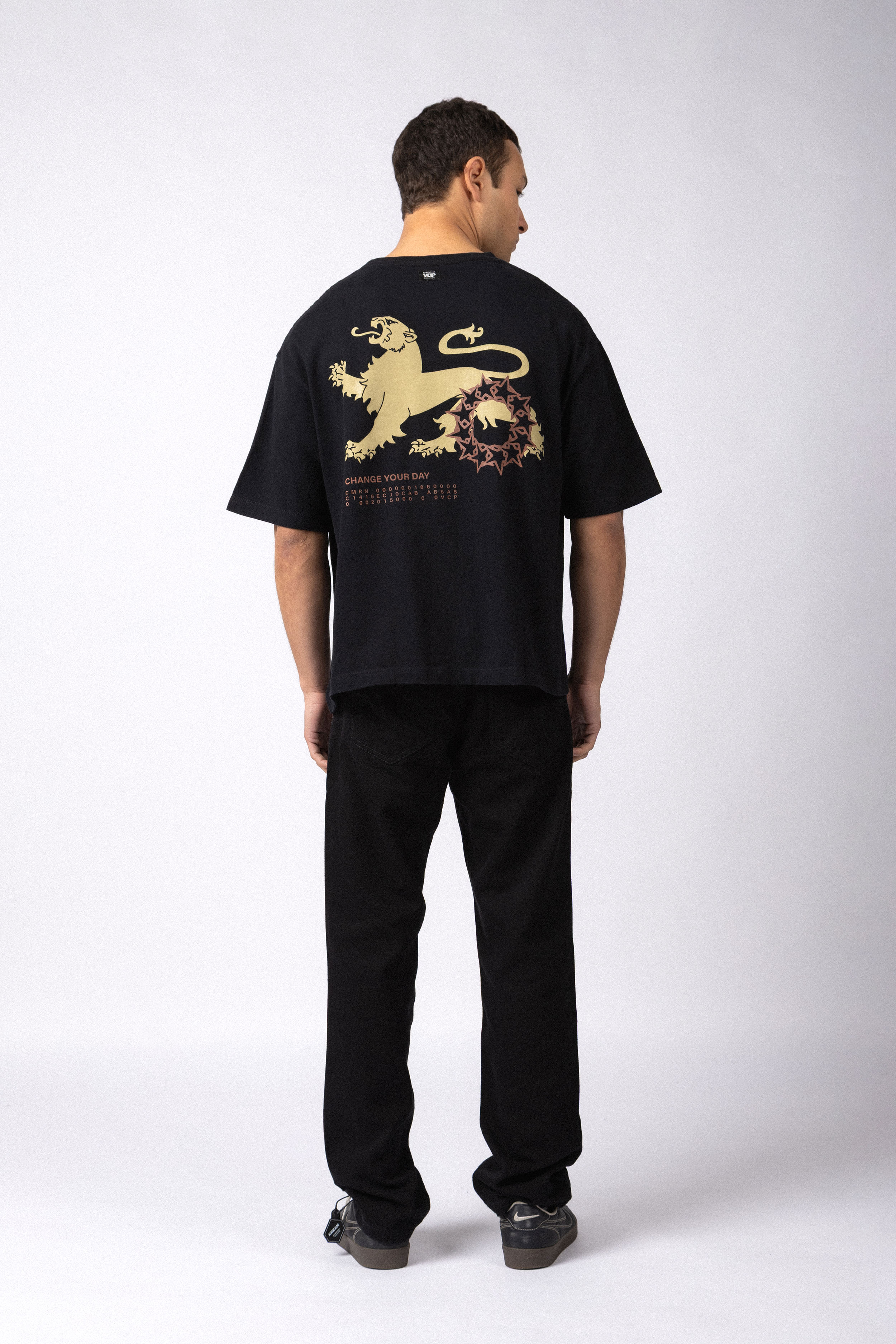 Remera Boxy Change Negra