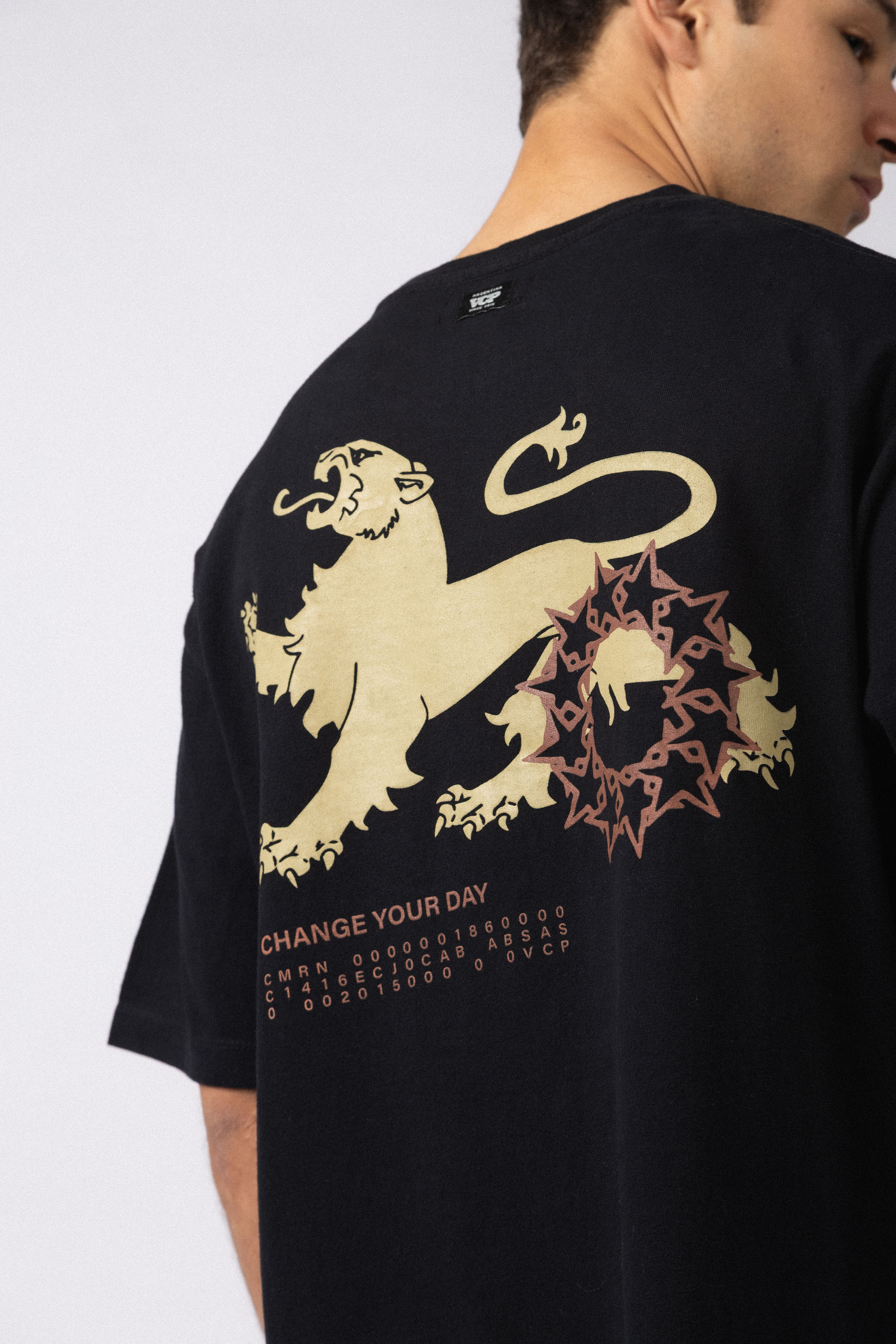 Remera Boxy Change Negra