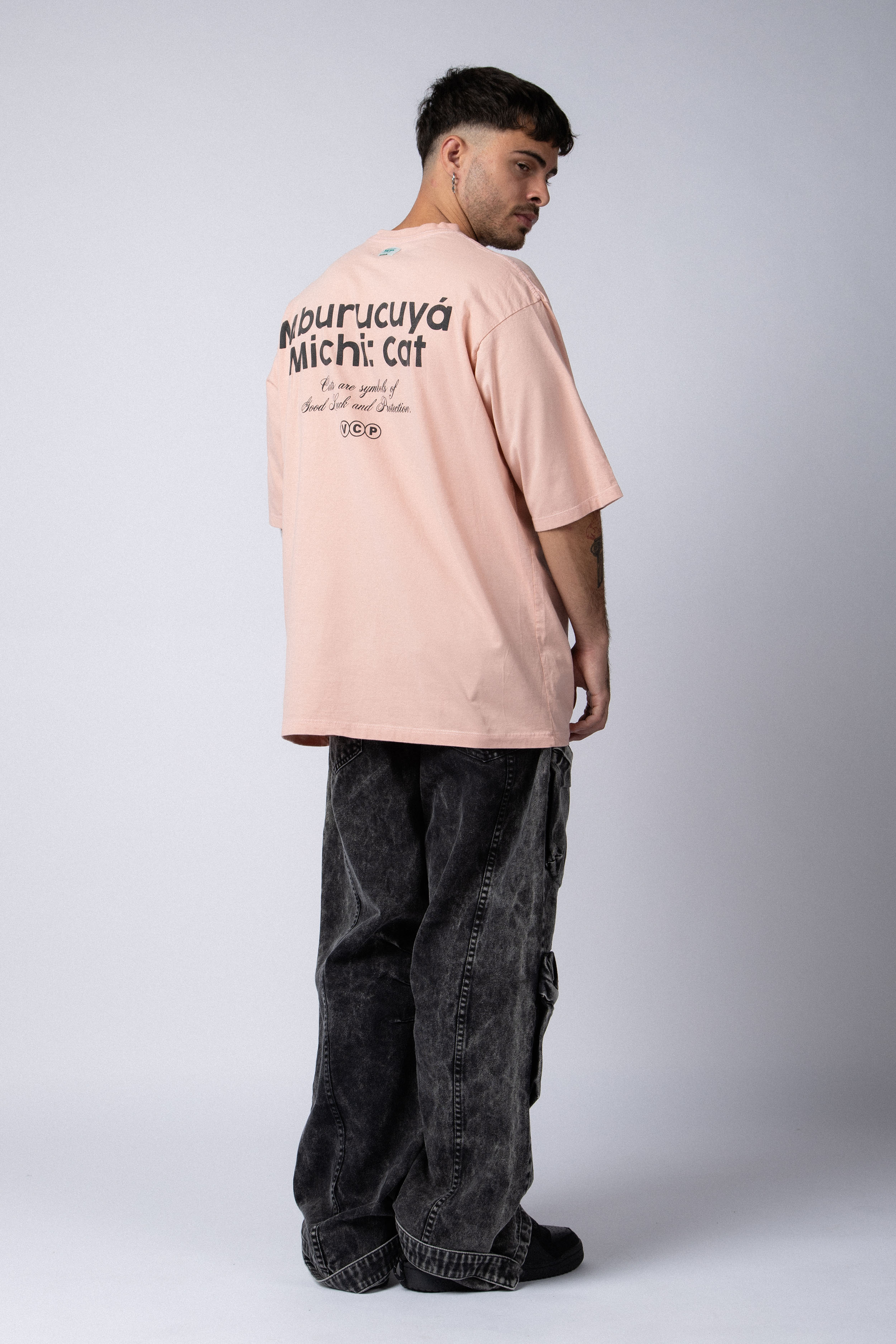 Remera Over Taz Michi Rosa