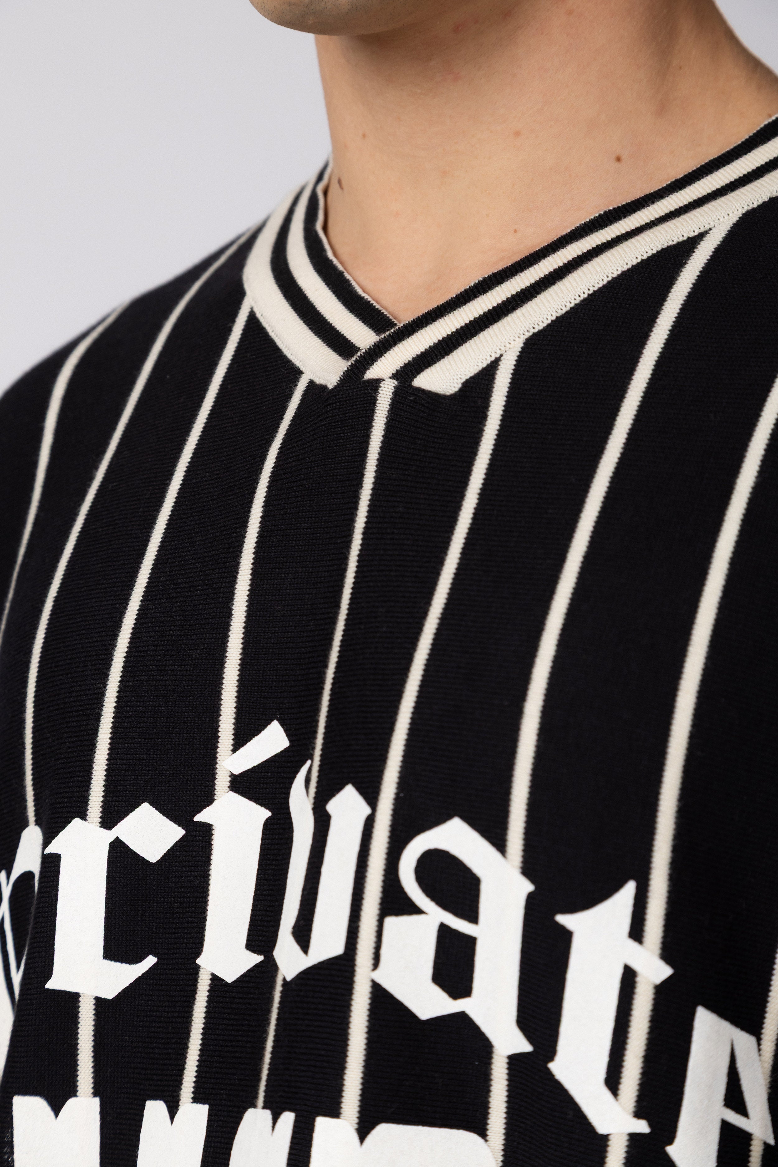 Remera Tejida Private Negra