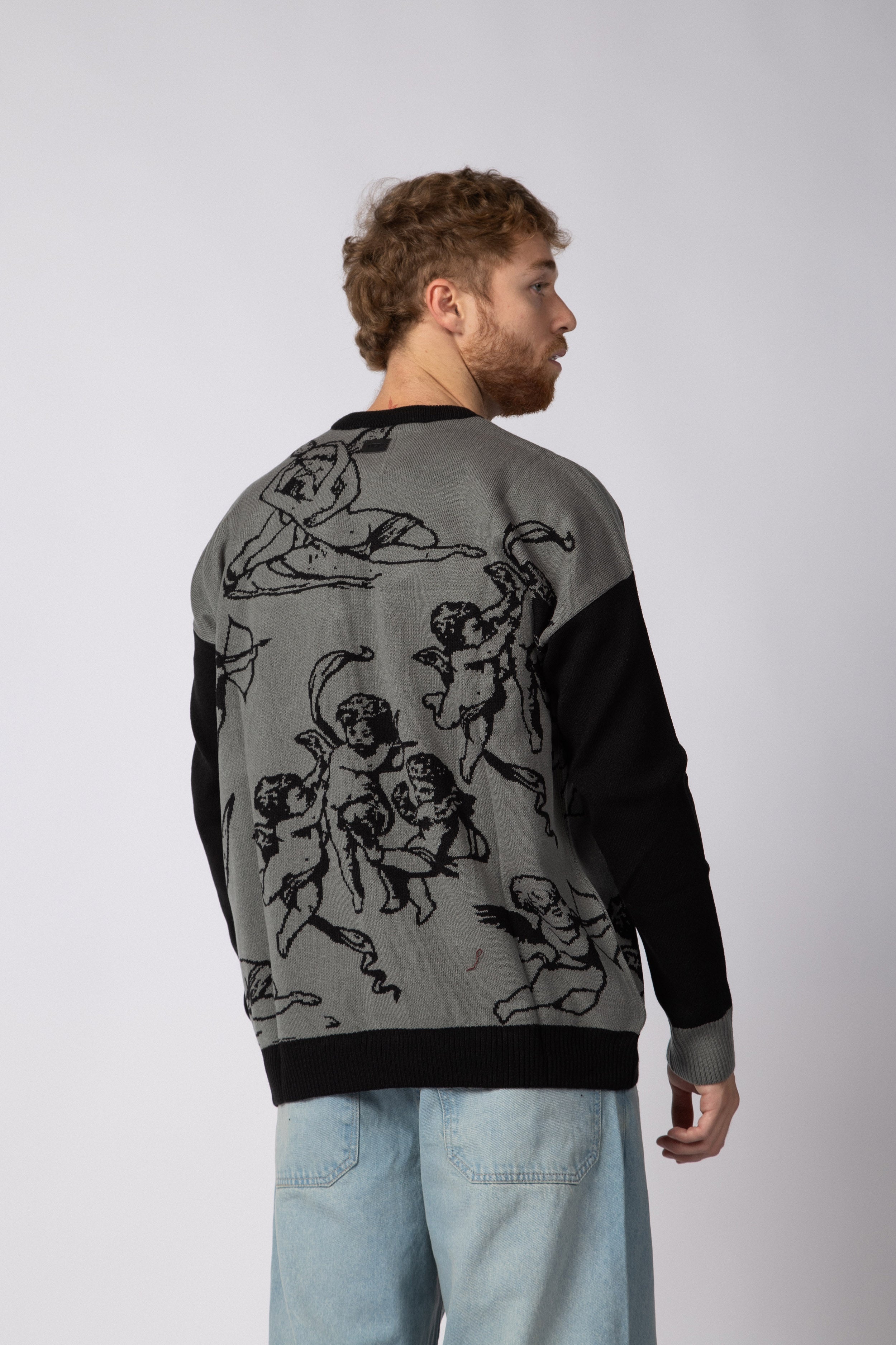 Sweater Over Olimpo