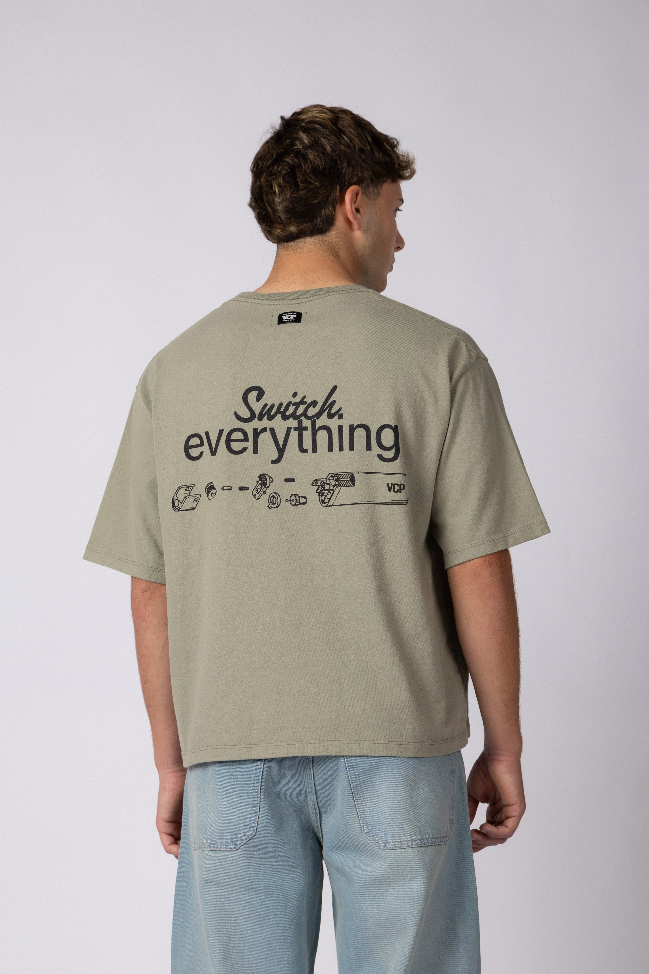 Remera Boxy ZX Switch Oliva