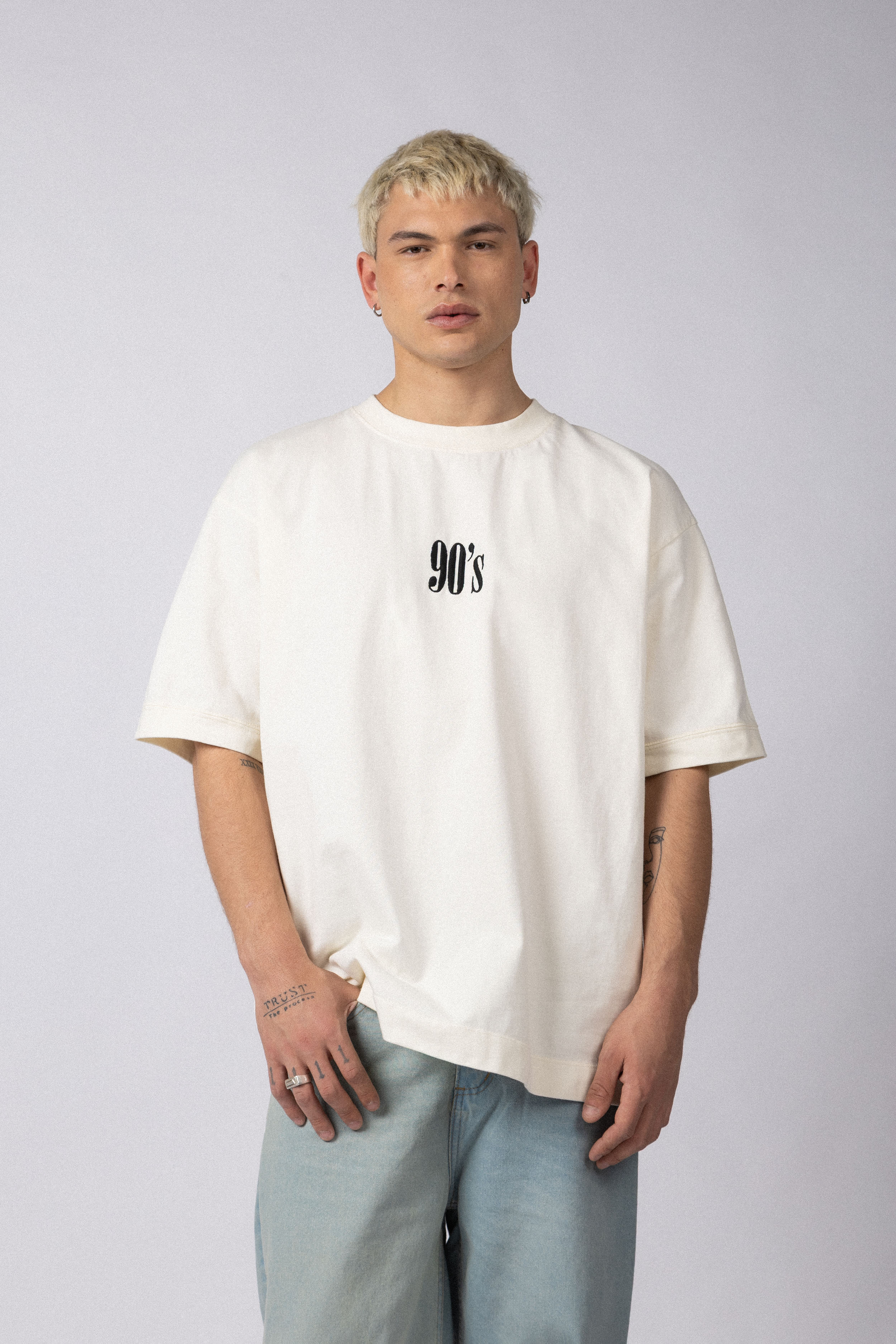 Remera Over GR TV Crudo