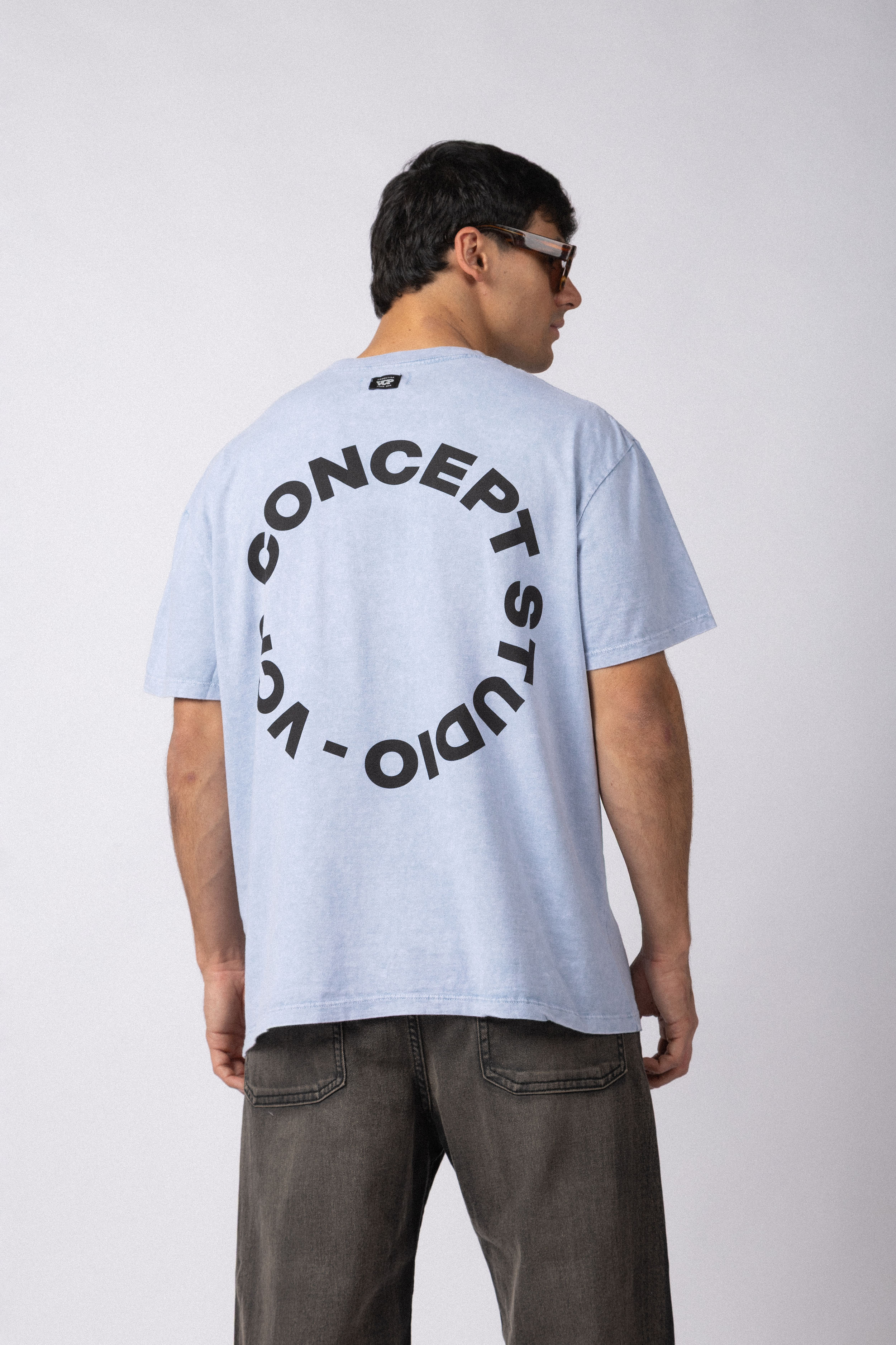 Remera DB Type Celeste