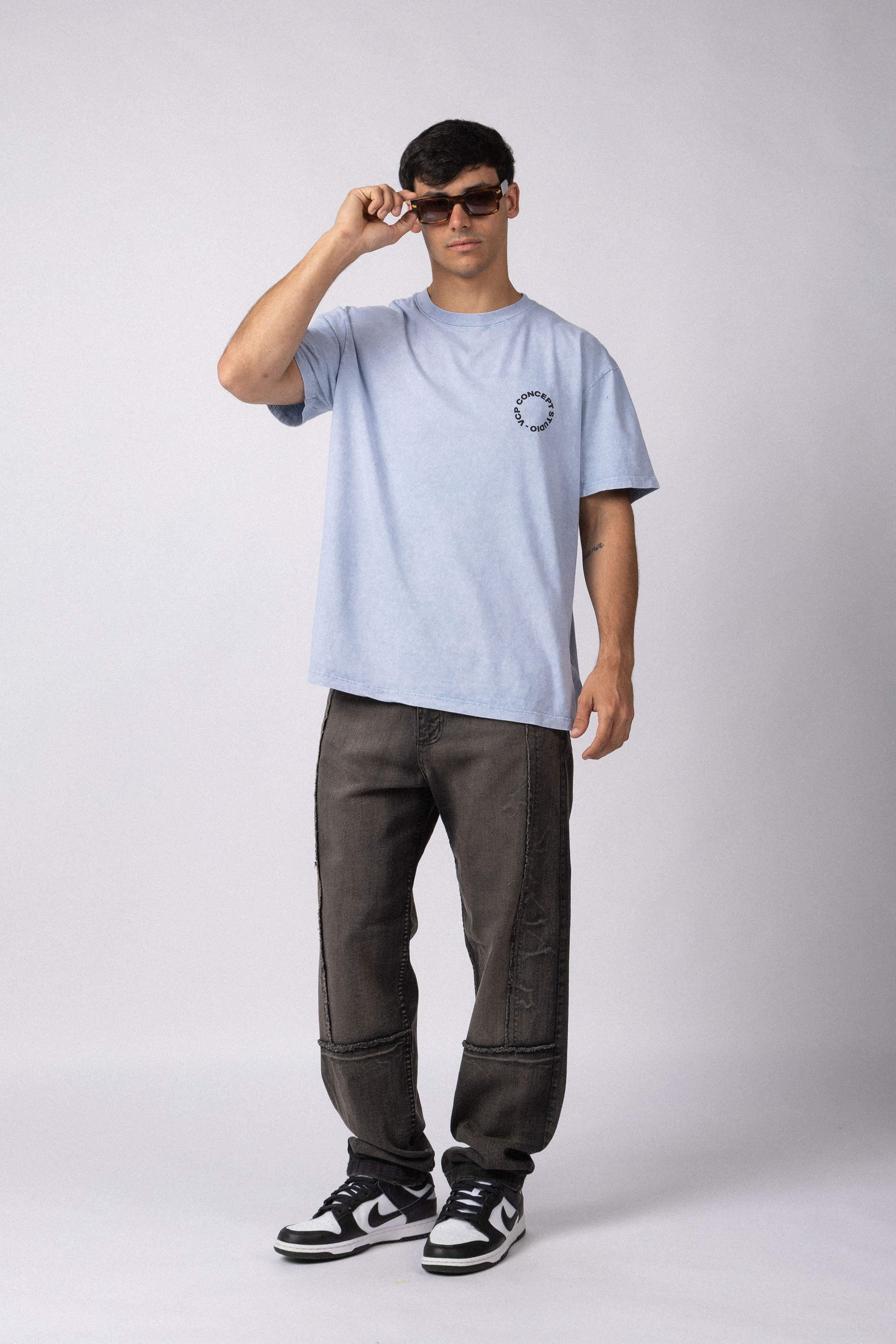 Remera DB Type Celeste