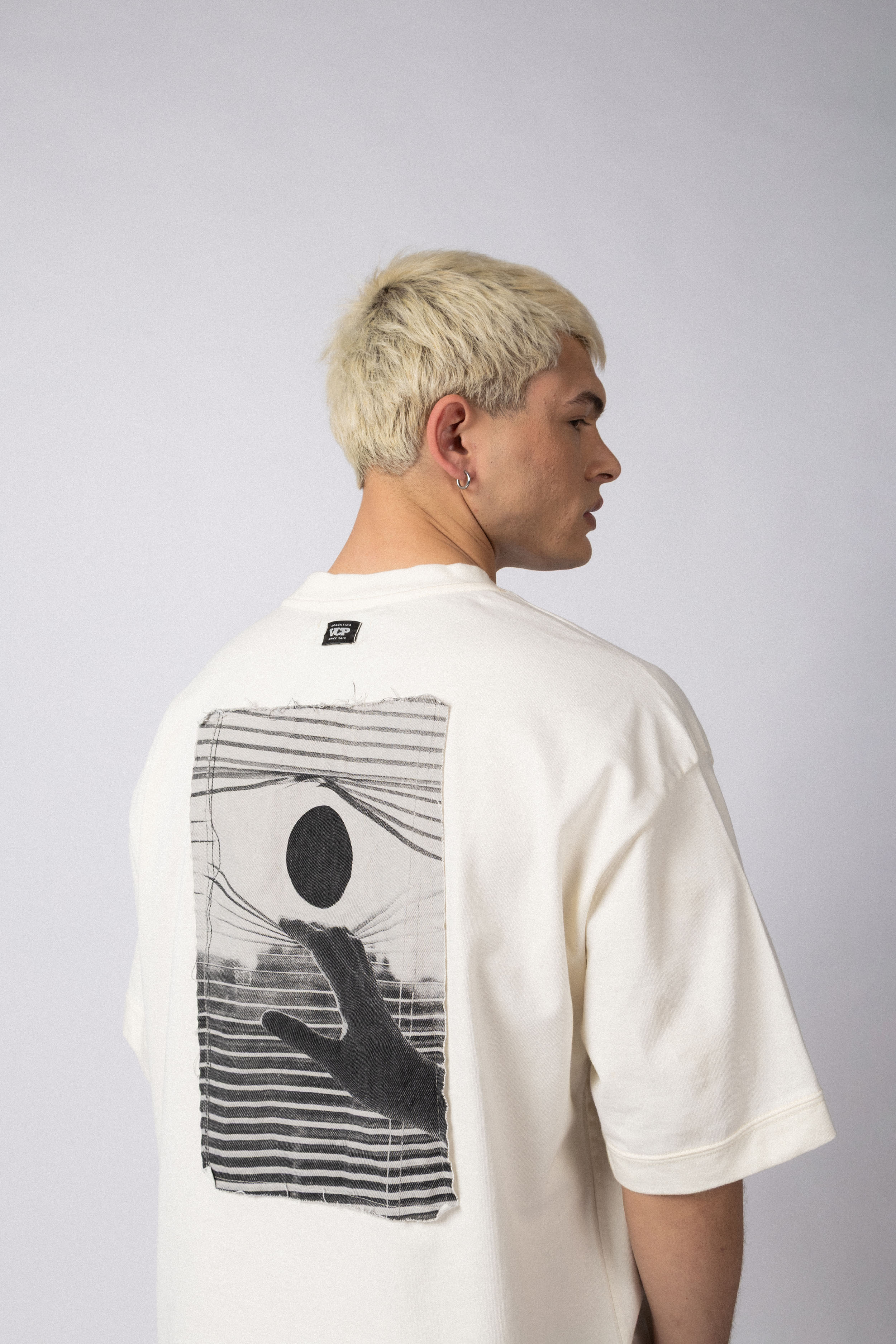 Remera Over GR View Crudo