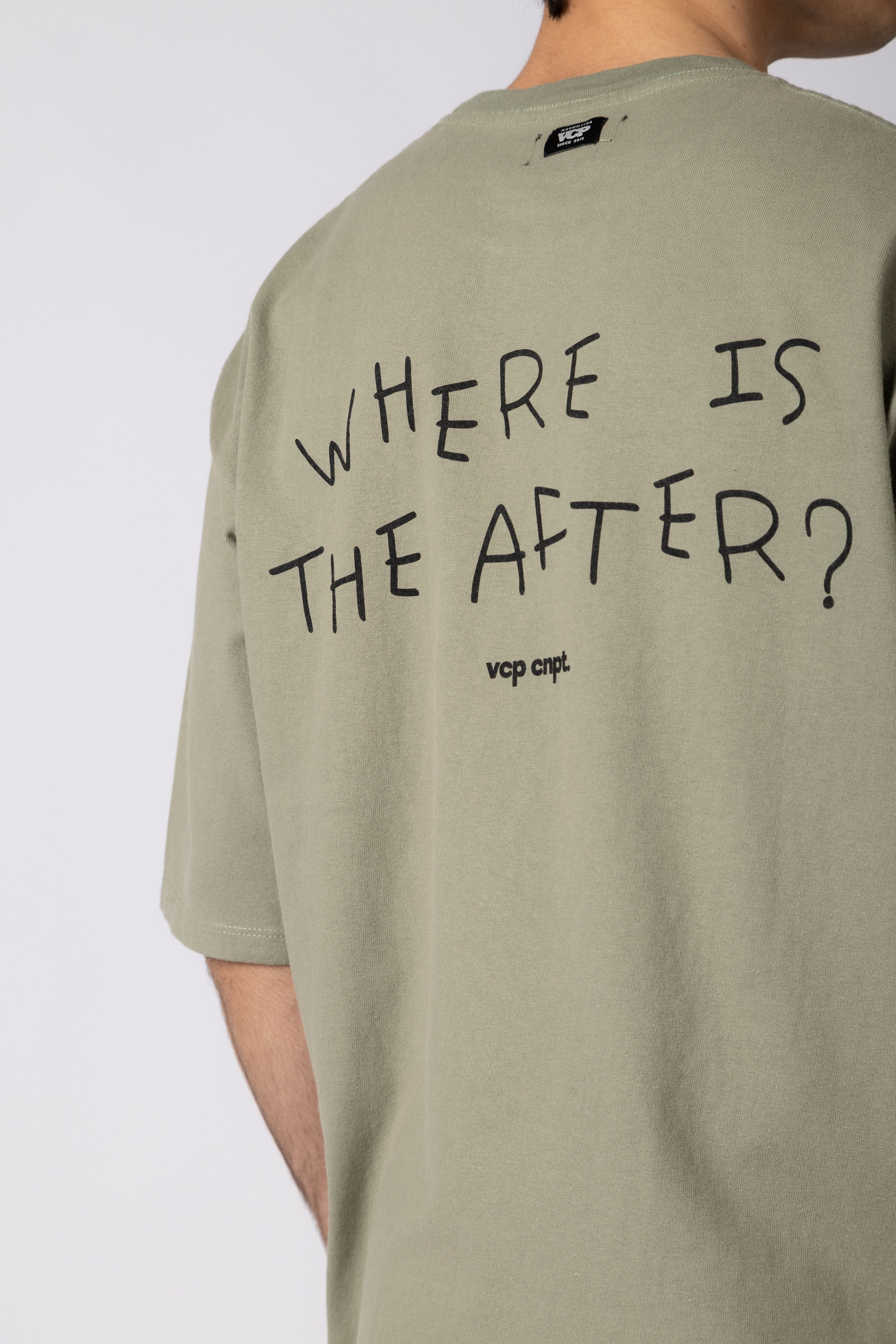 Remera Over Rhy Where Oliva