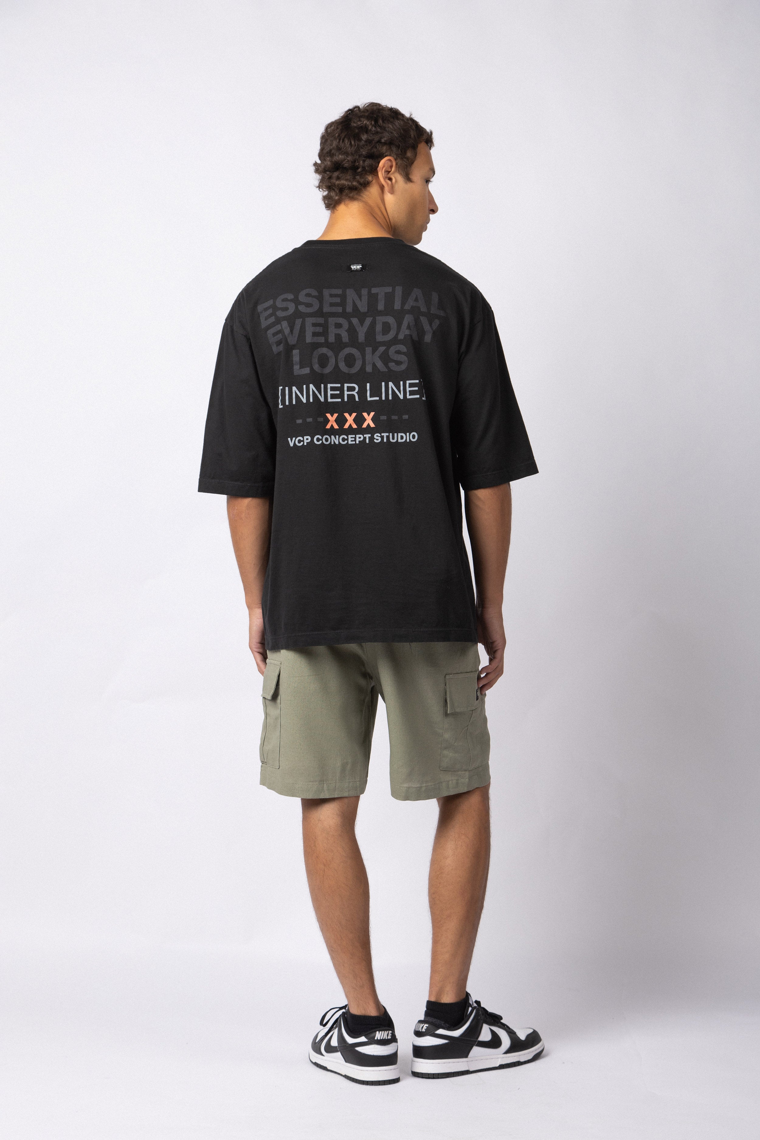 Remera Over Taz XXX Negra